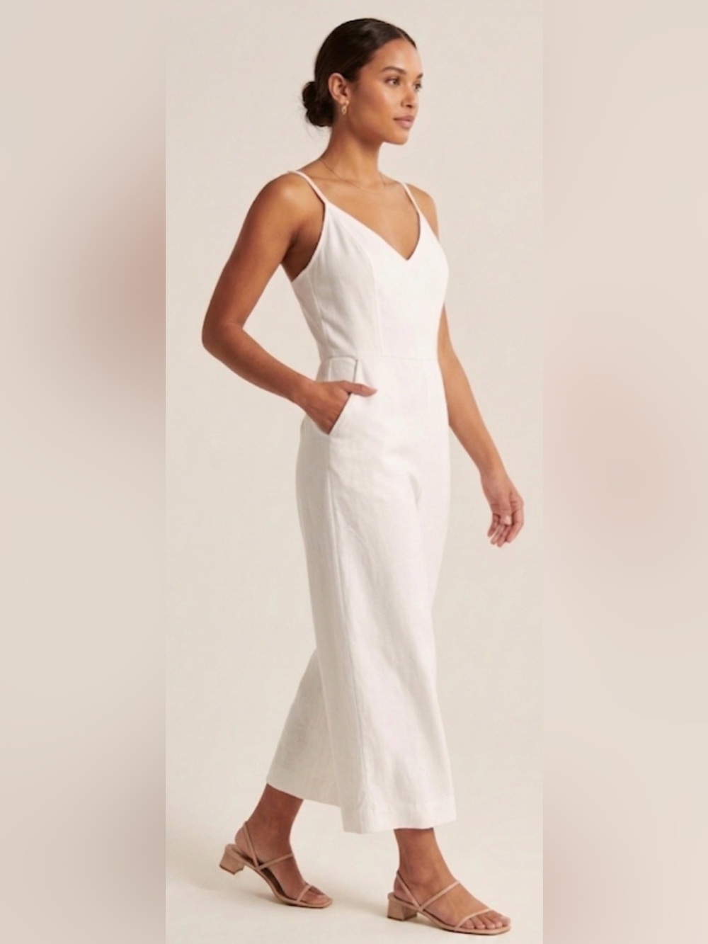 Avec Les Filles White Wide-Leg Jumpsuit Size 0 Cami V-Neck Pockets